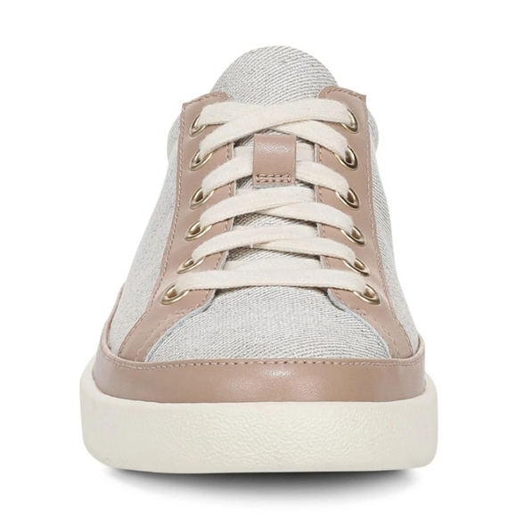 Vionic Winny Sneaker - Color: Natural Canvas - Picture 7 of 7